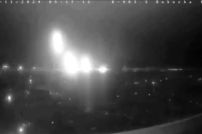 Avertisment referitor la un atac masiv apropiat asupra Ucrainei: Ambasada SUA a publicat o notificare după ce rușii au lovit cu racheta hipersonică Oreșnik.