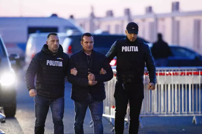 Cătălin Cherecheș contestă hotărârea Înaltei Curți: „Deciziile instanței supreme nu reprezintă legi” Cătălin Cherecheș contestă hotărârea Înaltei Curți: „Deciziile instanței supreme nu reprezintă legi”