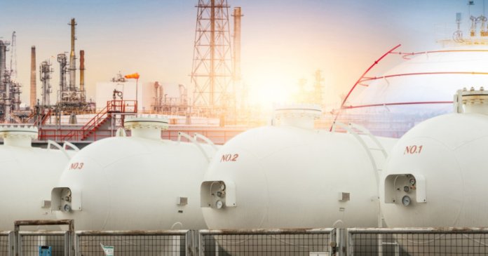 „ Ministrul Energiei: România se află în prezent pe locul întâi ca producător de gaze naturale din UE. Comentarii referitoare la rezervele de gaze.”