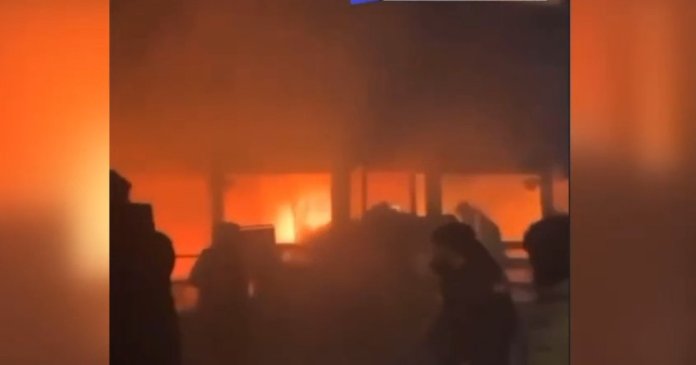 Momentul în care a fost provocat incendiul distrugător la barul situat în stațiunea elvețiană Crans-Montana