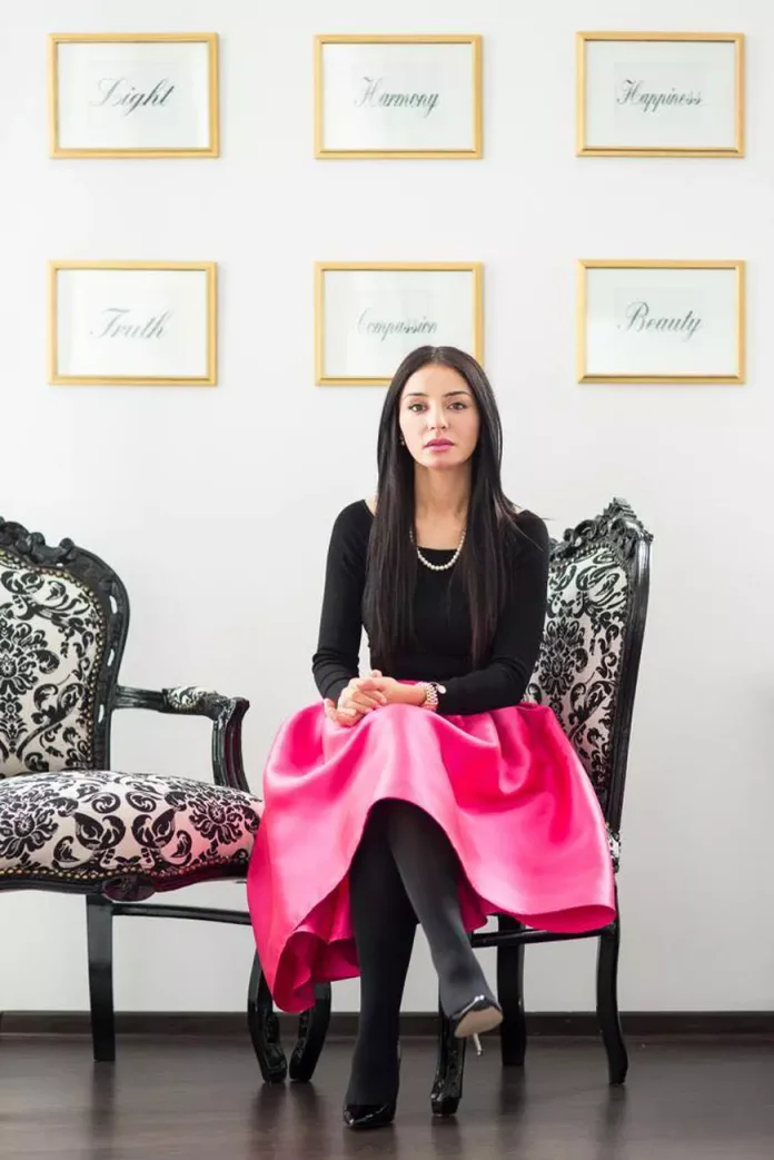 Preoteasa Ayahuasca pierde resurse financiare: Instanța menține confiscarea sumei de 1,5 milioane de euro de la Vanessa Youness