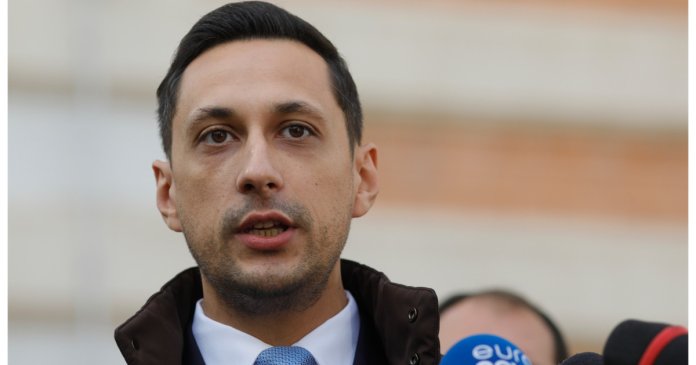 Vlad Gheorghe, consultantul lui Bolojan, îl critică pe Ciolacu referitor la buget: „Covrigarul trebuie să clarifice câteva miliarde”