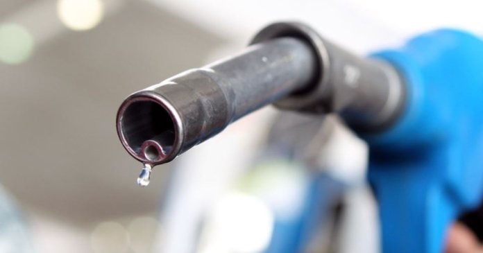 Creșterea costurilor: combustibilii au devenit mai scumpi din nou, pentru a cincea oară. Care este tarif pe litru...