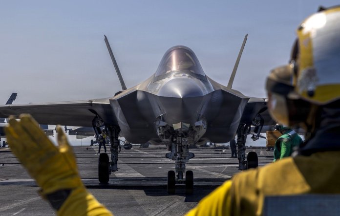 SUA își consolidează prezența în Orientul Mijlociu. Pușcașii marini și navele au pornit deja către zona de confruntare.