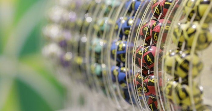 Premiul istoric al Joker, care a depășit suma de 12,93 milioane de euro, a fost câștigat cu un bilet de...