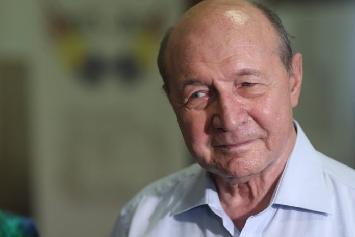 Cum s-ar comporta Traian Băsescu dacă ar fi în locul lui Nicușor Dan și prezicerea sa: „Vă ofer în scris”