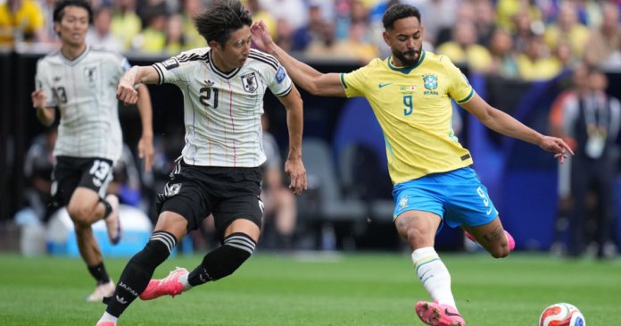 CM 2026: Brazilia s-a calificat în mod dramatic în faza optimilor de finală după succesul obținut în fața Japoniei, datorită unui gol înscris în ultimele clipe.
