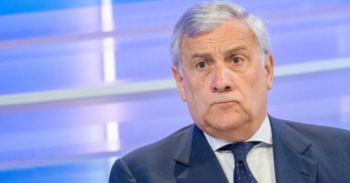 Italia plănuiește să solicite suspendarea Spaniei din Spațiul Schengen. Motivația adusă în discuție de Antonio Tajani
