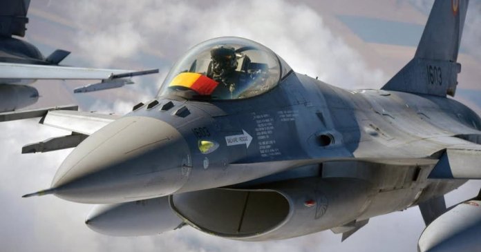 MApN: Avionul de luptă de la Sfântu Gheorghe a fost distrus de către pilotul român de F-16 care l-a doborât anterior...