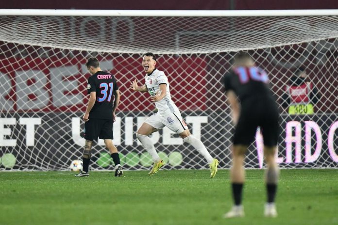 Situație uluitoare! Recentul transfer al FCSB are un contract încheiat și cu o altă formație din Superligă.