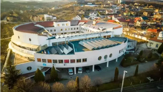 Starețul de la mănăstire care a primit 20 de seniori mutați din instituțiile lui Viorel Pașca: „Niciunul nu a exprimat vreo opinie negativă” Starețul de la mănăstire care a primit 20 de seniori mutați din instituțiile lui Viorel Pașca: „Niciunul nu a exprimat vreo opinie negativă”