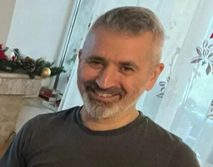 Fost director al Investigațiilor Criminale, dispărut fără urmă. A ieșit din locuință și nu s-a mai întors. Poliția din Hunedoara îl caută de două zile. Fost director al Investigațiilor Criminale, dispărut fără urmă. A ieșit din locuință și nu s-a mai întors. Poliția din Hunedoara îl caută de două zile.